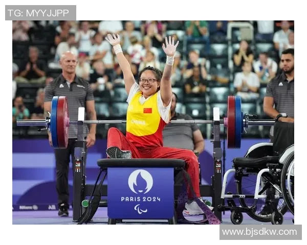 巨星风采尽显绿茵赛场聚焦世界足坛传奇人物专刊