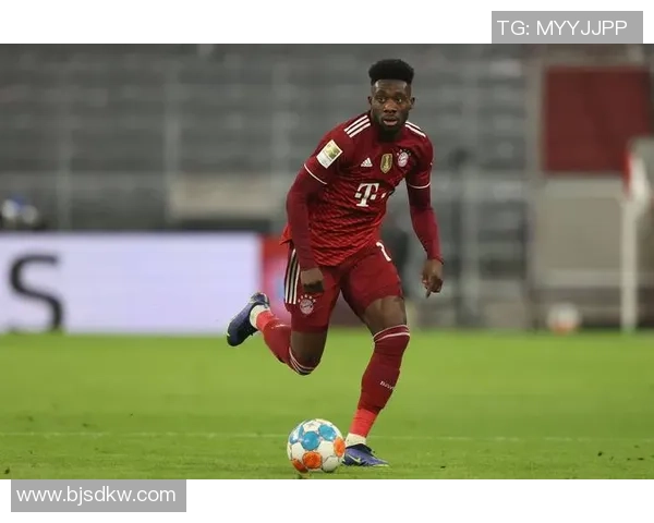 桑德拉引领未来足球风潮再创辉煌 成为全球足坛新一代超级球星