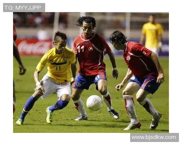 球星炫技盘带突破展现足球过人艺术与速度力量结合魅力