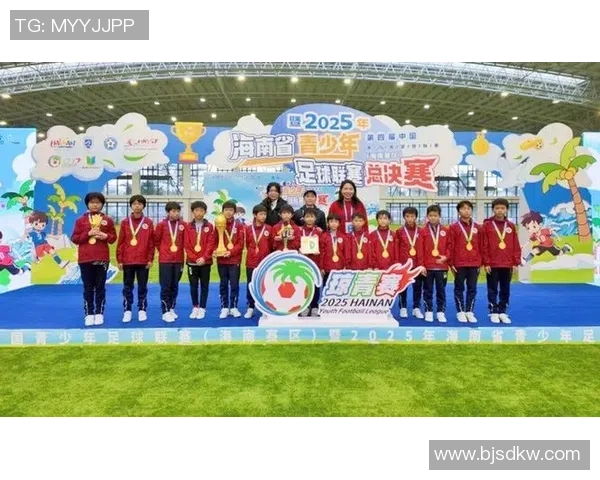 琼中女足球星崭露头角 努力拼搏创造海南足球新篇章