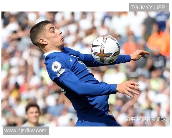 足球球星哈弗茨变装挑战精彩瞬间曝光引发网友热议